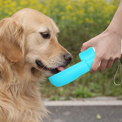 Portable Dog Water Bottle Foldable Pet Water Bottles for Dogs Light Weight Dog Water Bowl Dispenser Dog Water Bottles for Walking Traveling Hiking（10 Oz）（Blue）